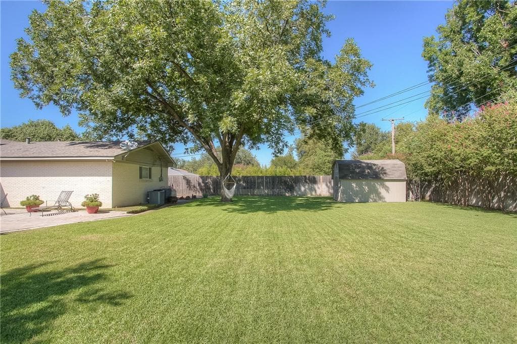 Fort Worth House: 4309 Sarita Drive