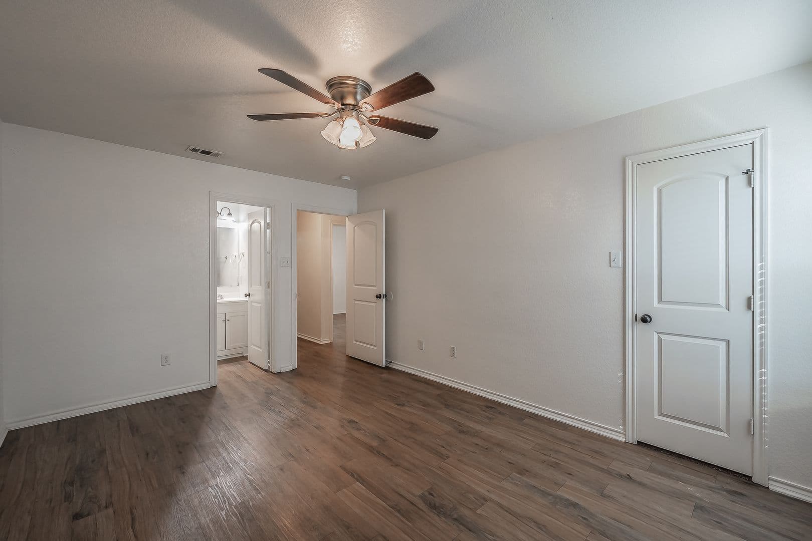 Fort Worth House: 8121 Doreen Ave.