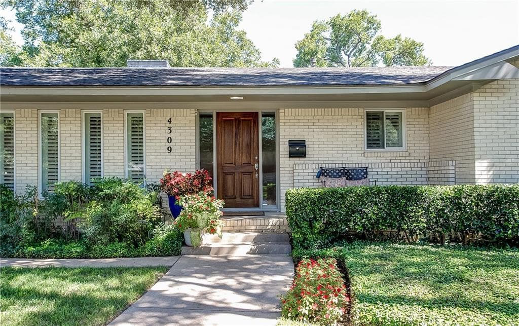 Fort Worth House: 4309 Sarita Drive