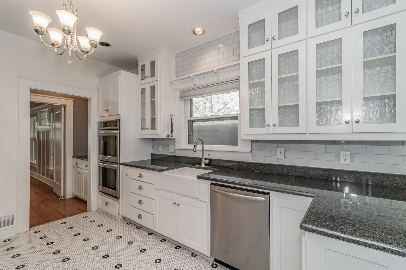 Fort Worth House: 2209 6th Avenue
