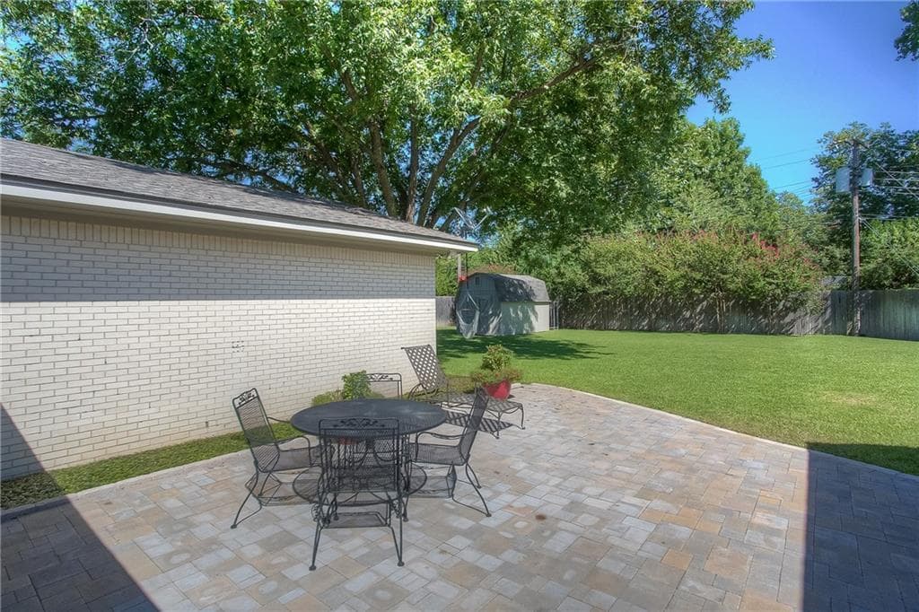 Fort Worth House: 4309 Sarita Drive