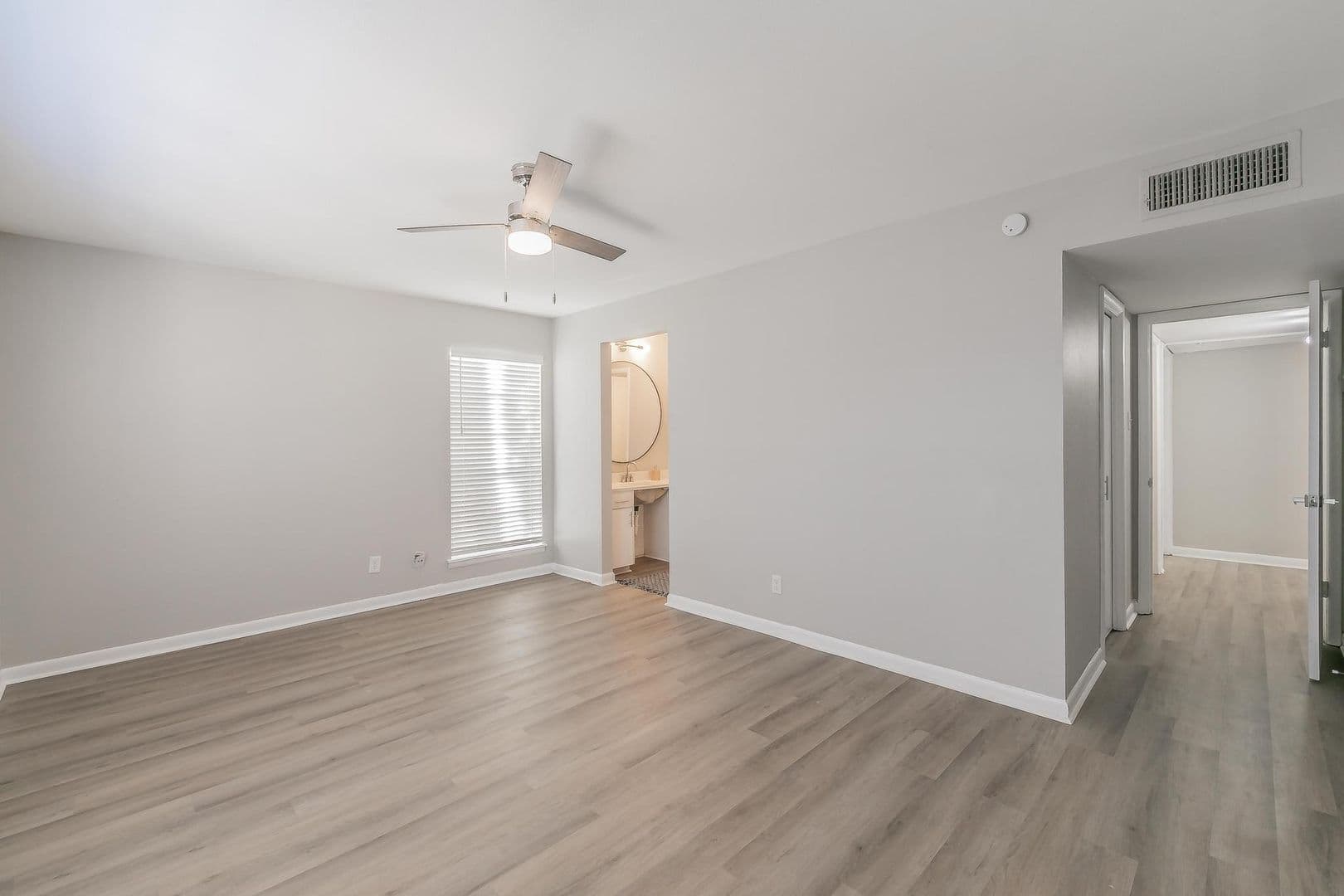Fort Worth House: 4901 Bryce Ave #A