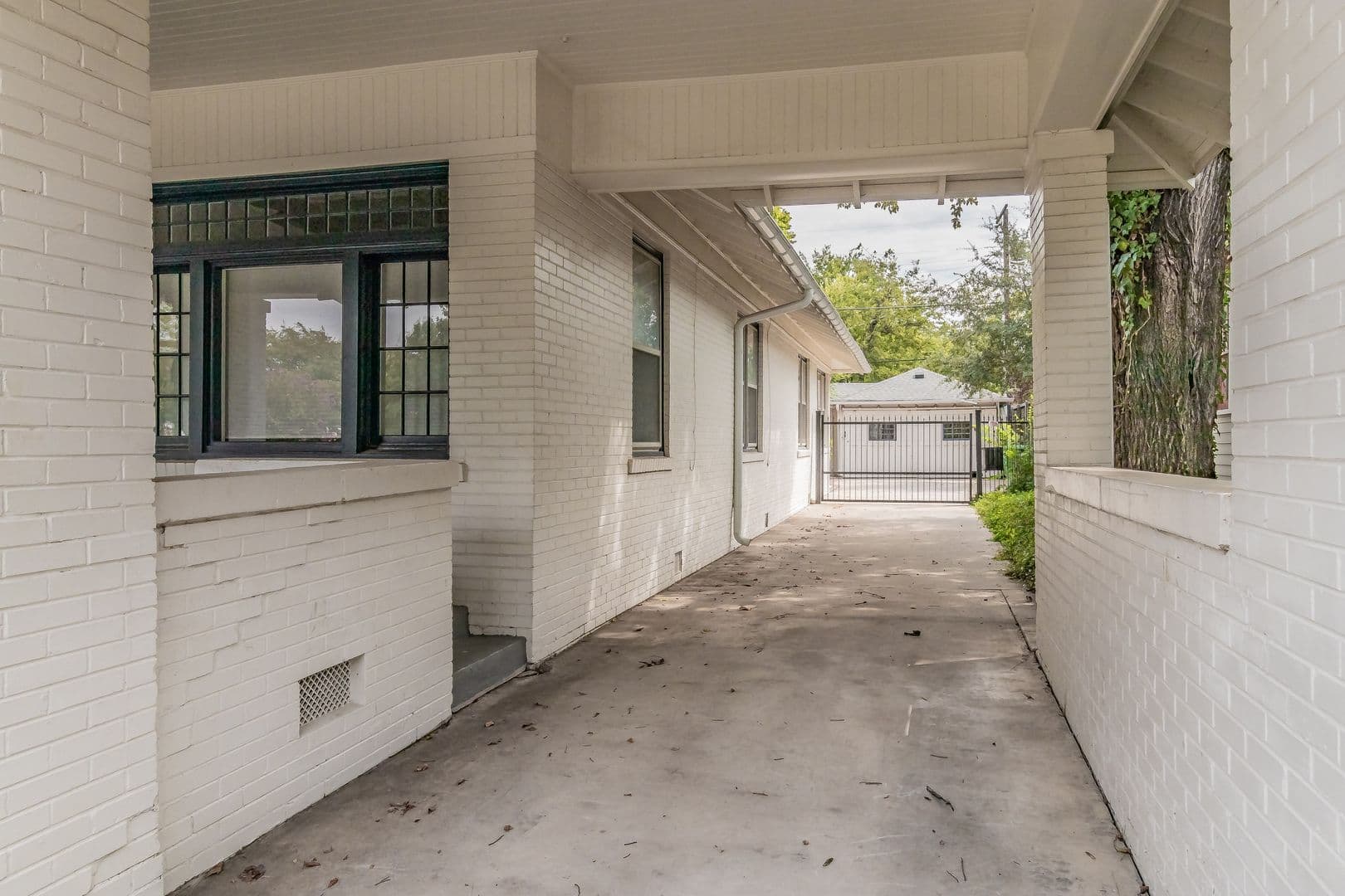Fort Worth House: 2209 6th Avenue
