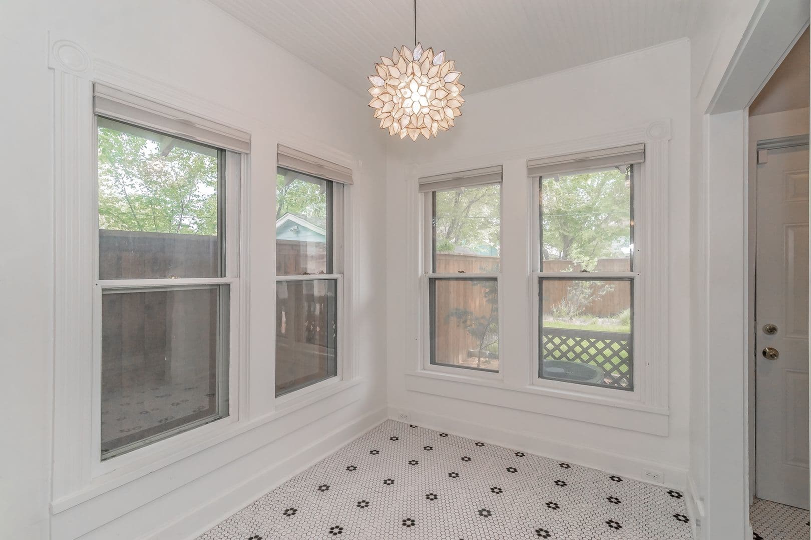 Fort Worth House: 2209 6th Avenue