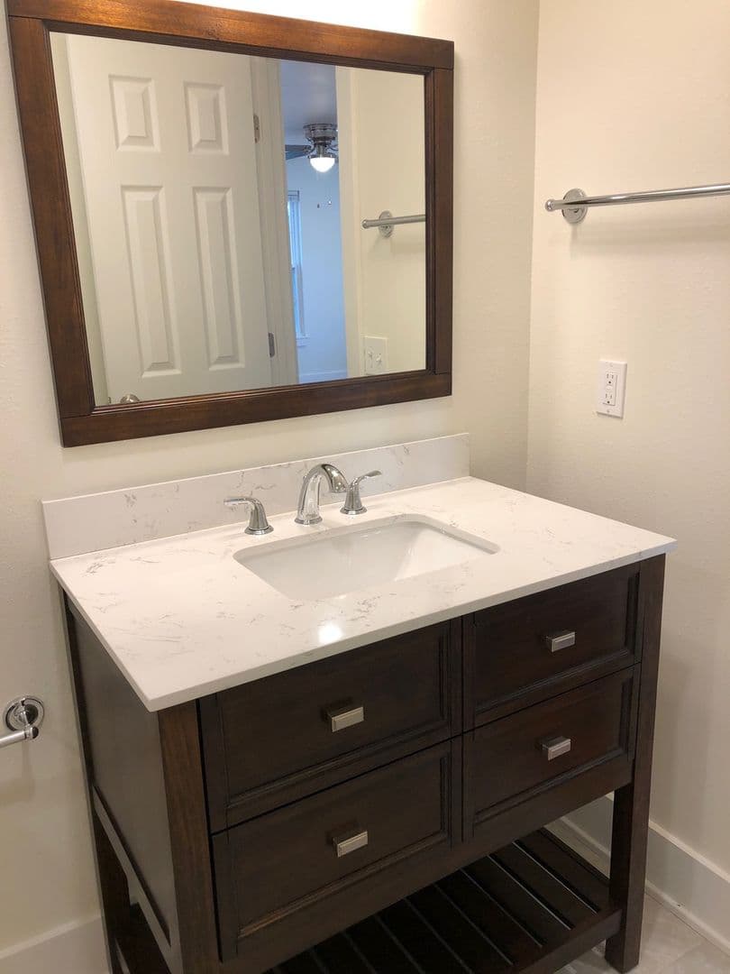 Prairie Grove House: 10857 Danny Bryan Road, A