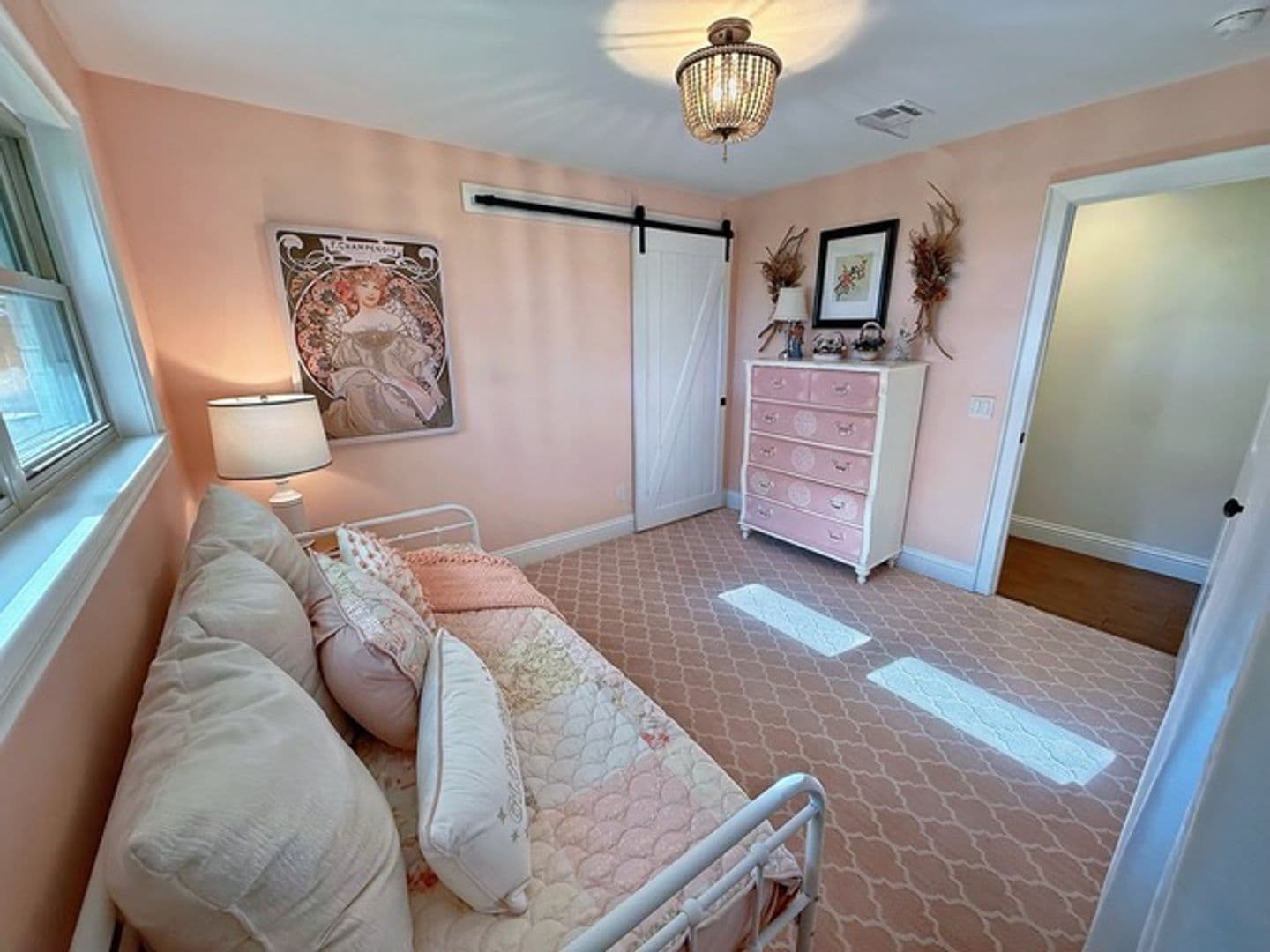 Farmington House: 92 Wesley Stevens Road