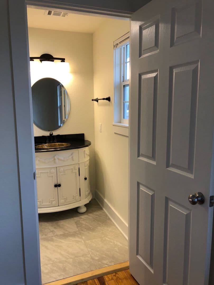 Prairie Grove House: 10857 Danny Bryan Road, A