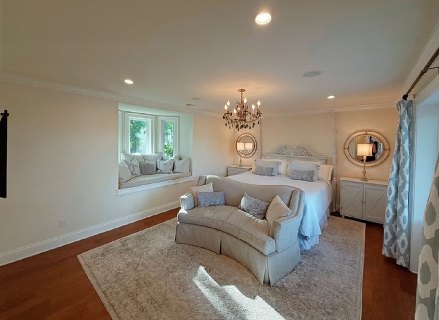 Farmington House: 92 Wesley Stevens Road