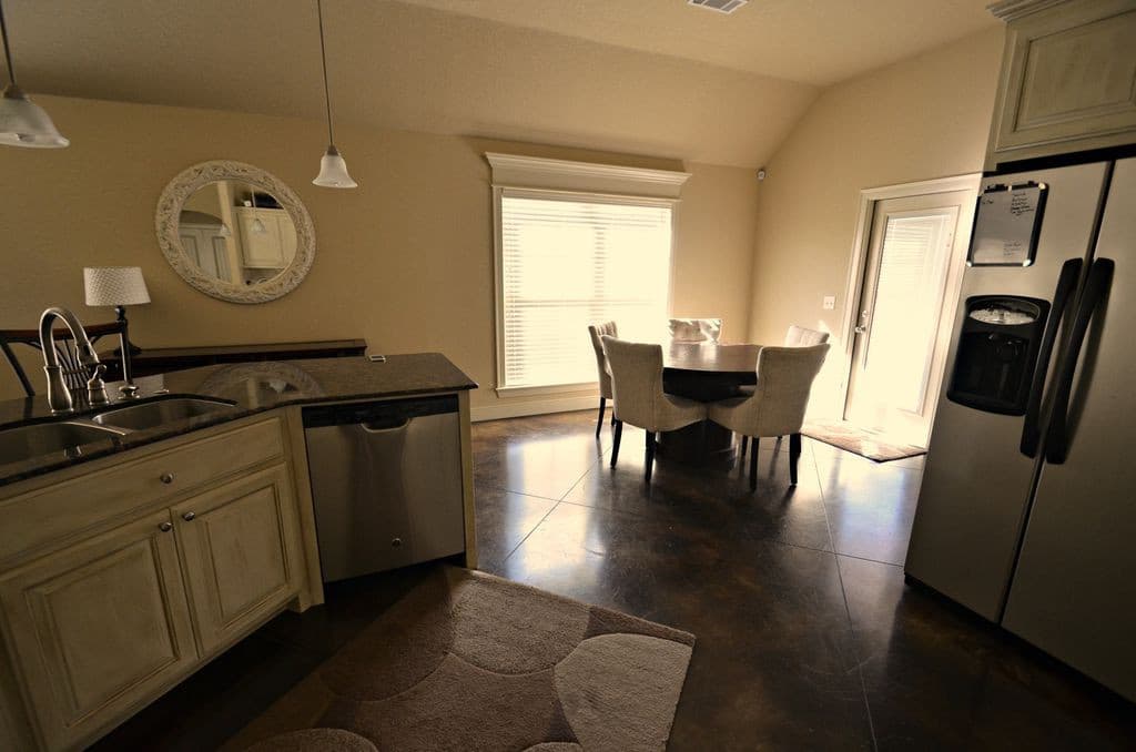 Fayetteville House: 3625 W. Mountain View Drive