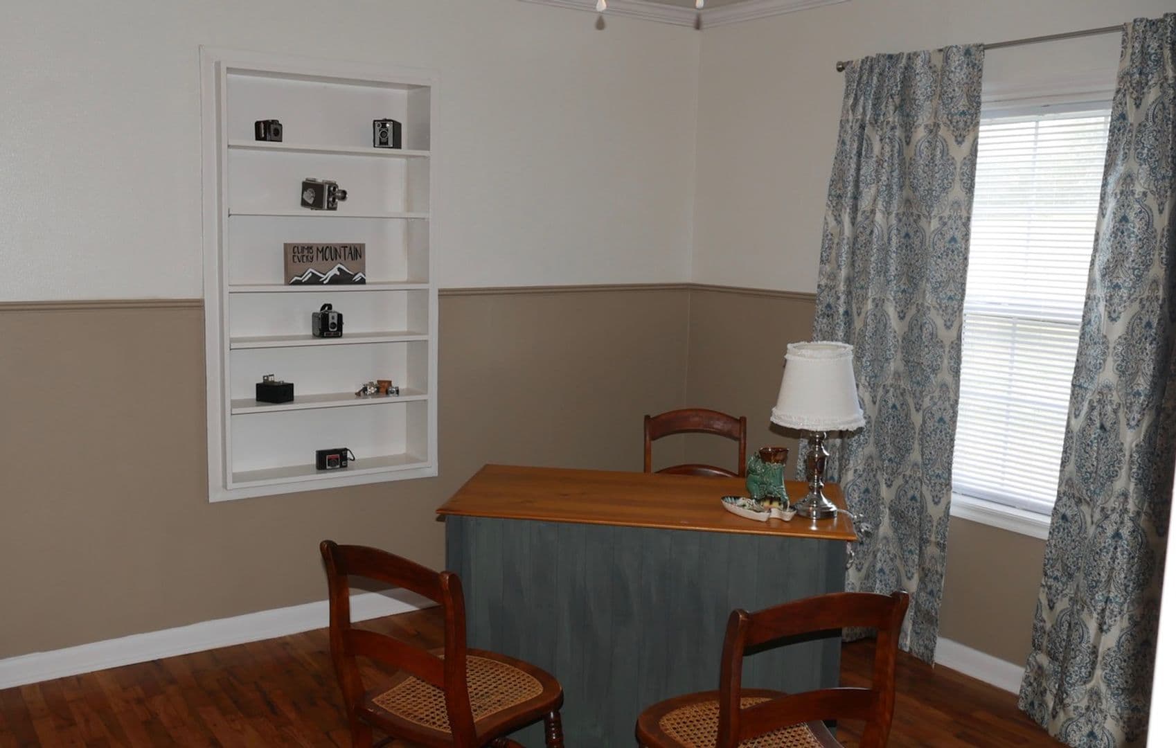 Prairie Grove House: 10857 Danny Bryan Road, C