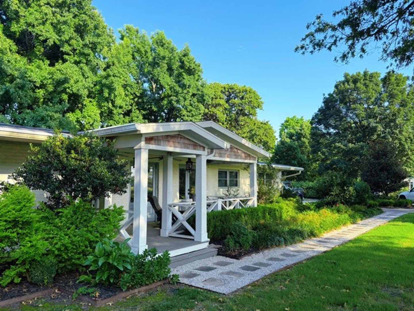 Farmington House: 92 Wesley Stevens Road