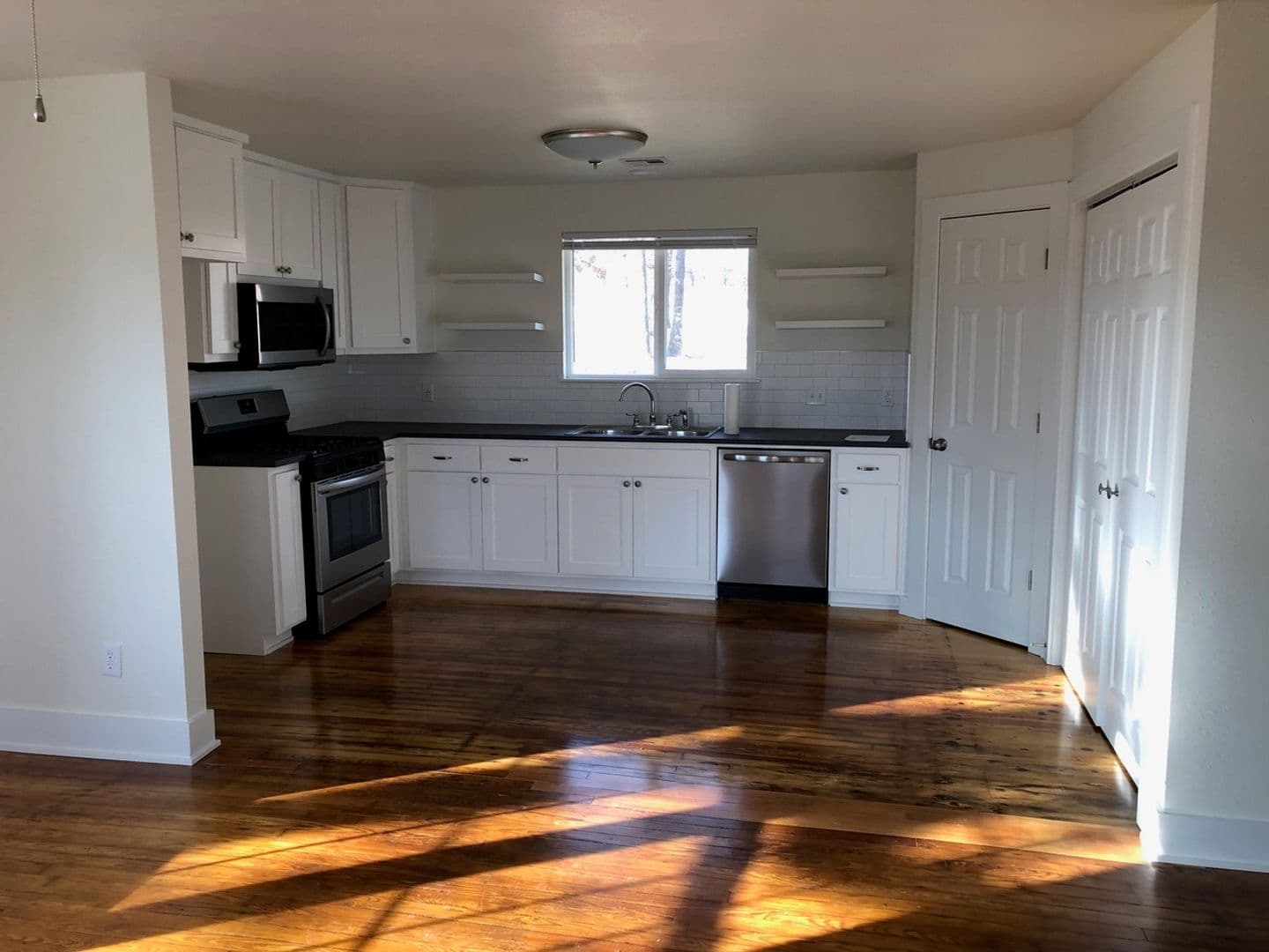 Prairie Grove House: 10857 Danny Bryan Road, A