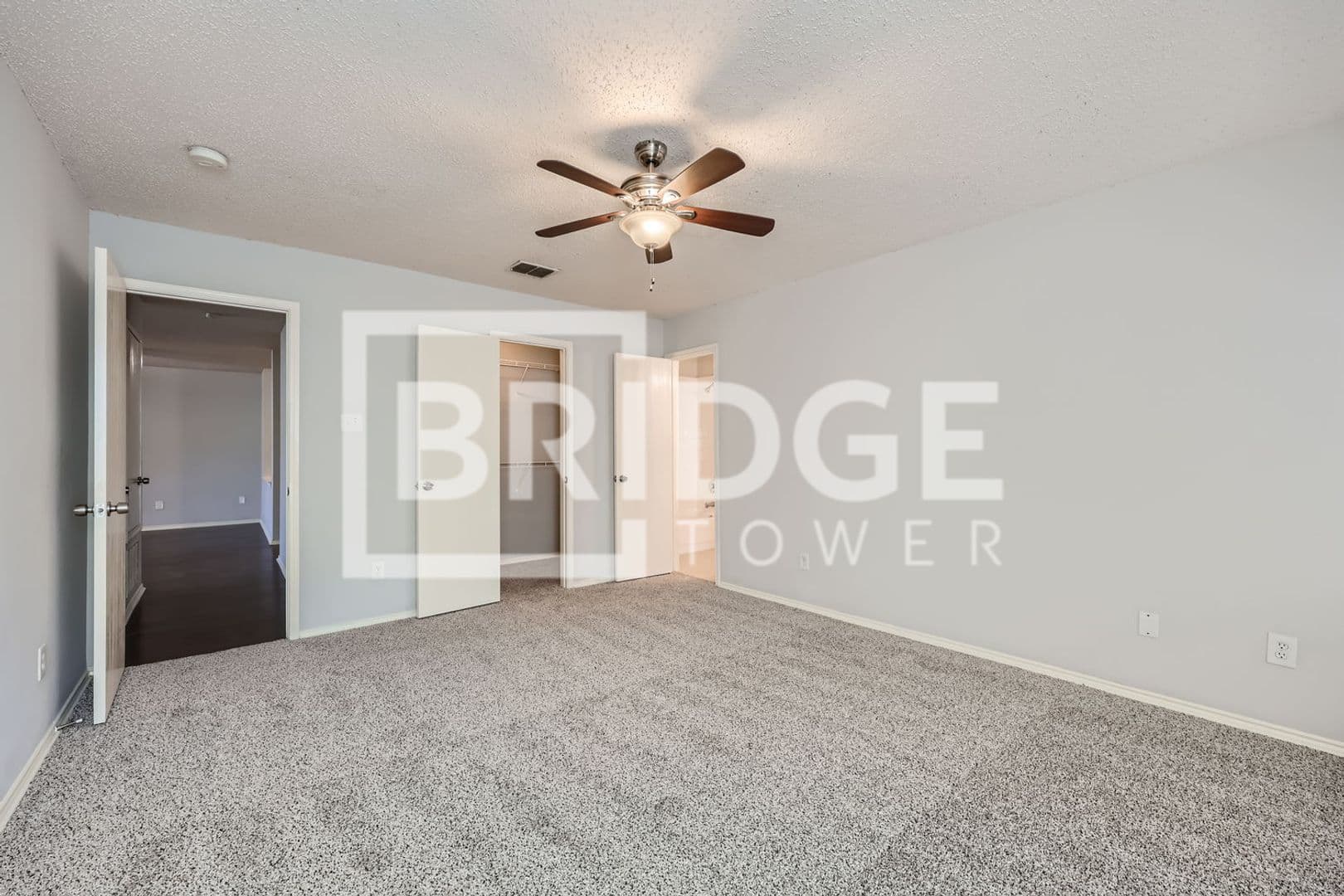 Lancaster House: 2817 Mcintosh Court