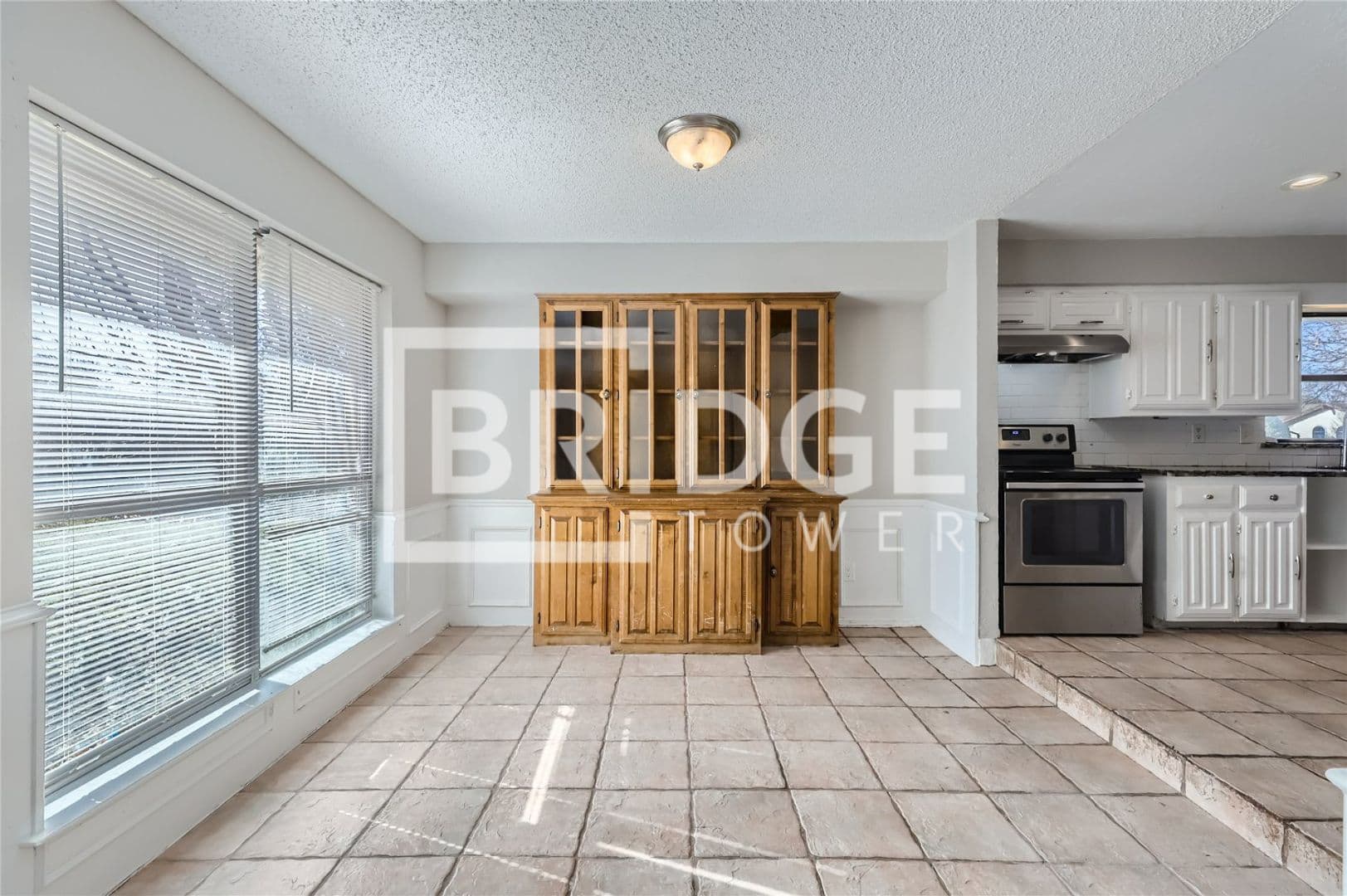 Rowlett House: 106 Cedar View Drive