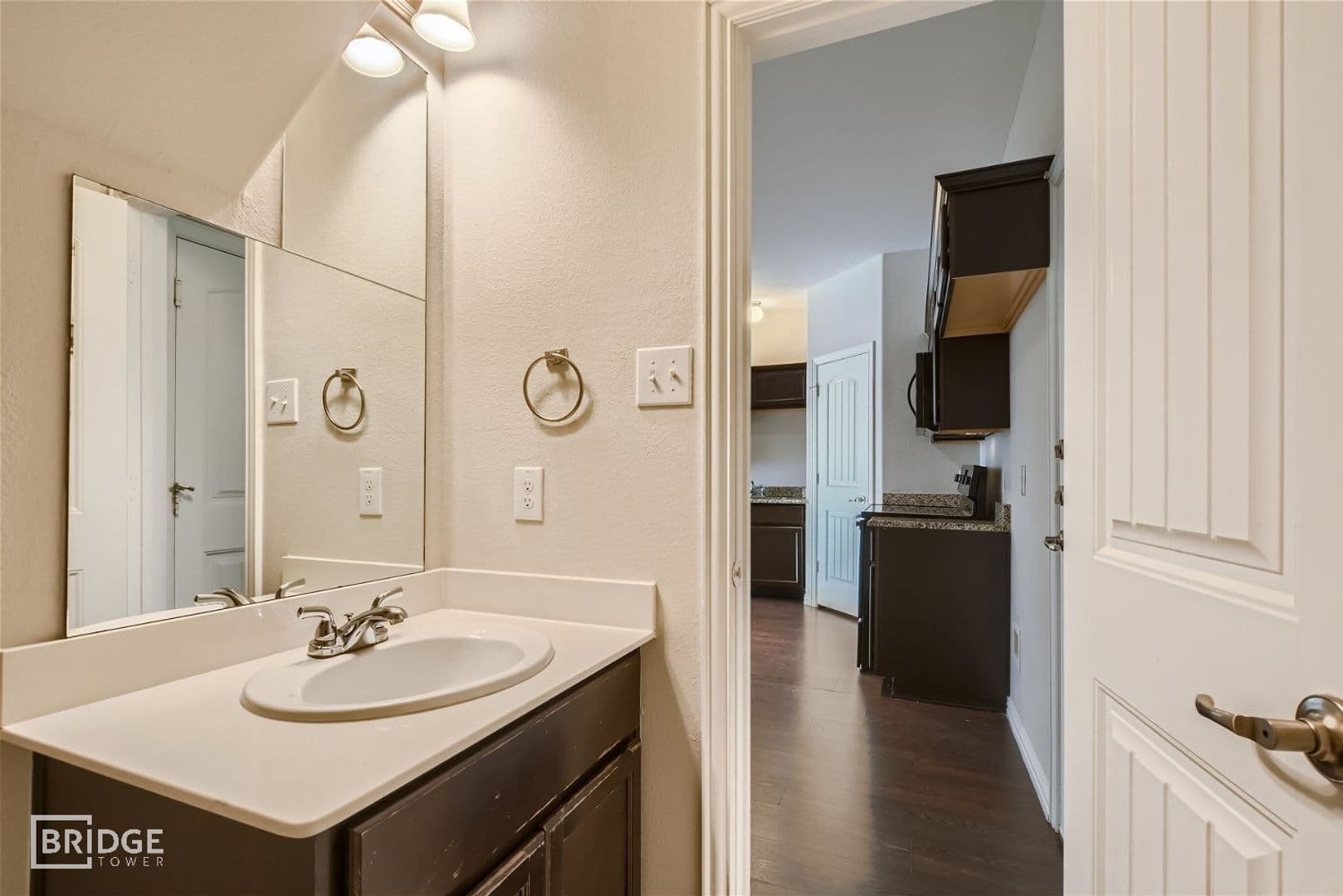 Lewisville House: 1312 Lake Crest Lane