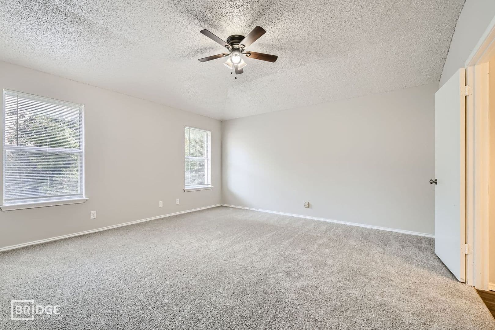 Keller House: 220 Dodge Trail