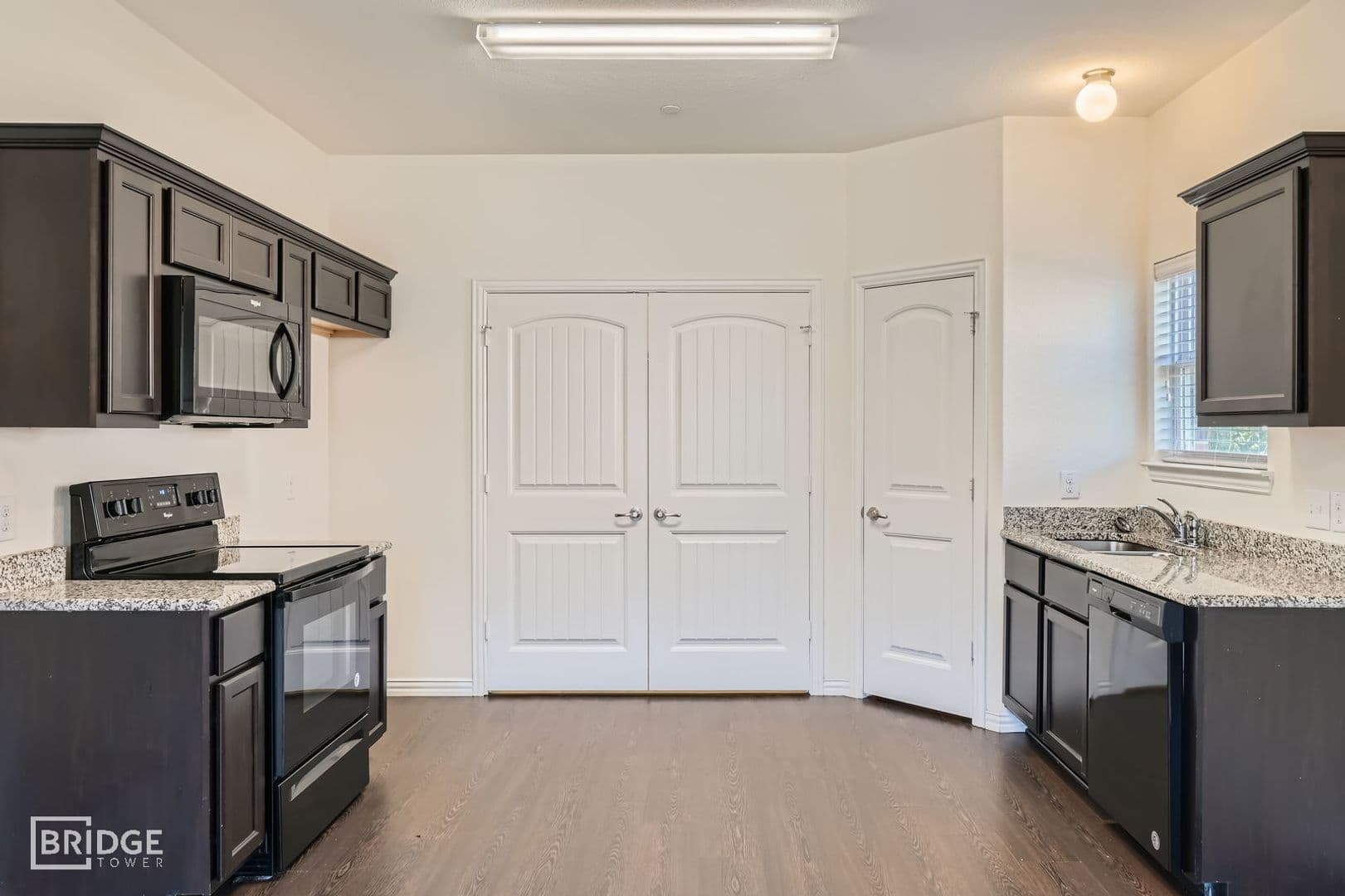 Lewisville House: 1412 Lake Crest Lane