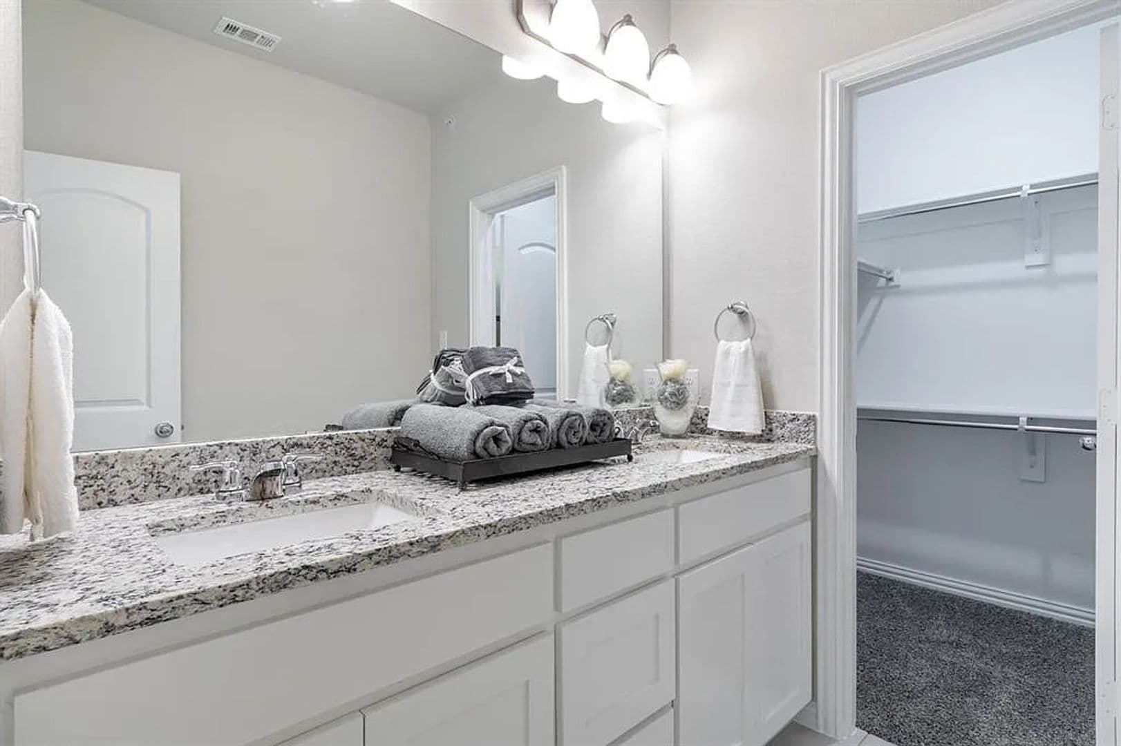 McKinney Townhome: 301 E Lamar Street