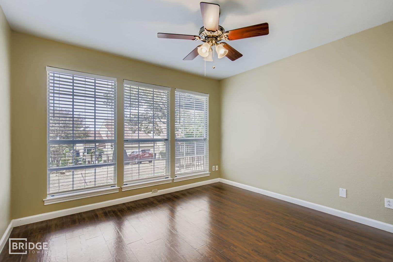 Rockwall House: 3323 Augusta Boulevard