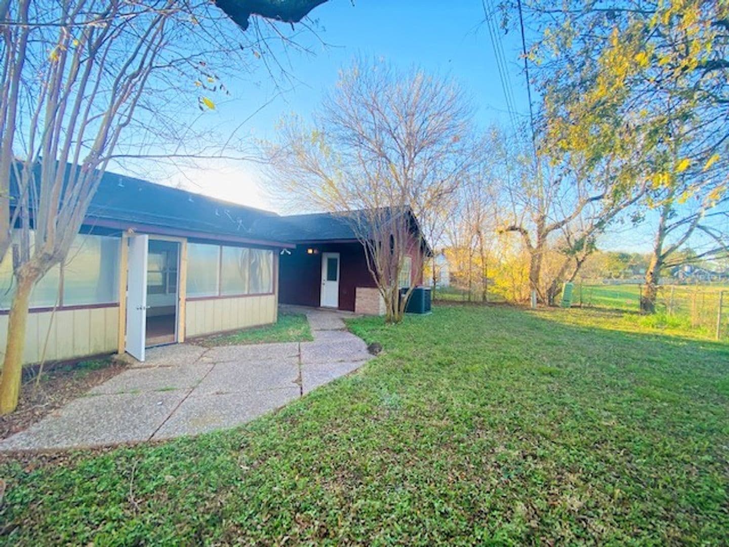 Richmond House: 6923 Jeb Stuart Drive