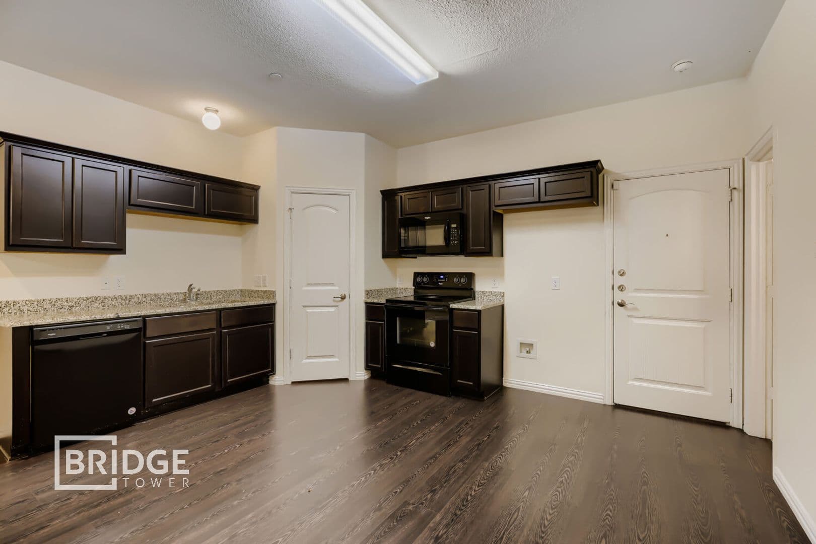 Lewisville House: 1317 Lake Crest Lane