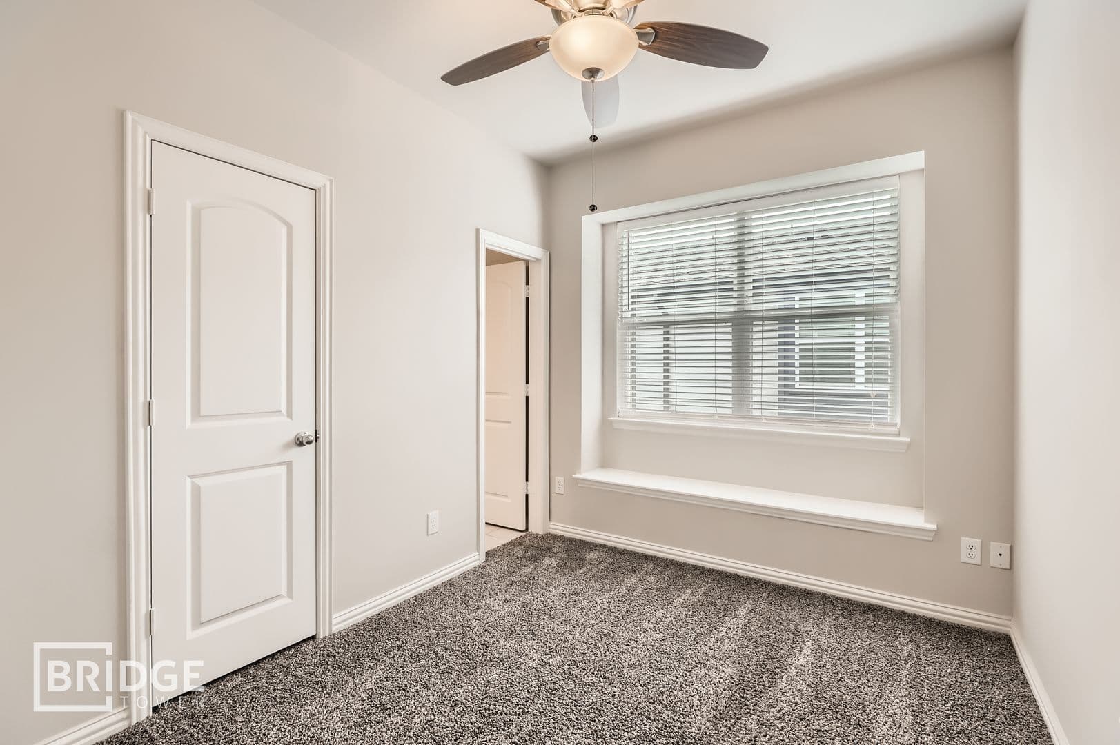 McKinney Townhome: 301 E Lamar Street