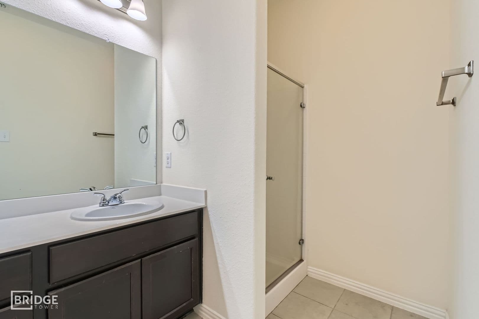 Lewisville House: 1412 Lake Crest Lane