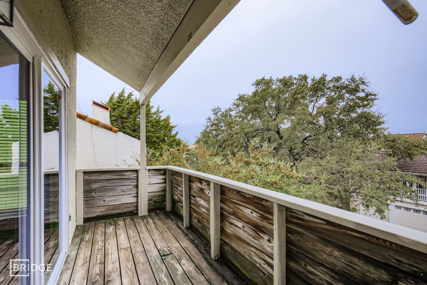 Rockwall House: 3323 Augusta Boulevard