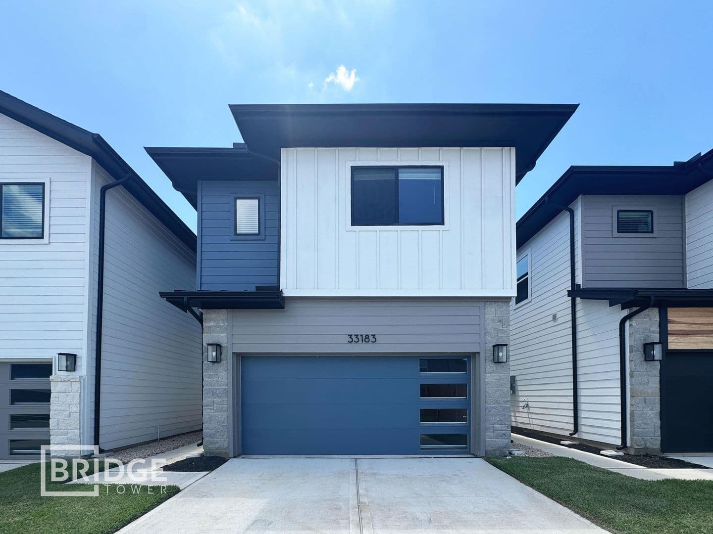 Magnolia House: 33183 Oak Heights Place