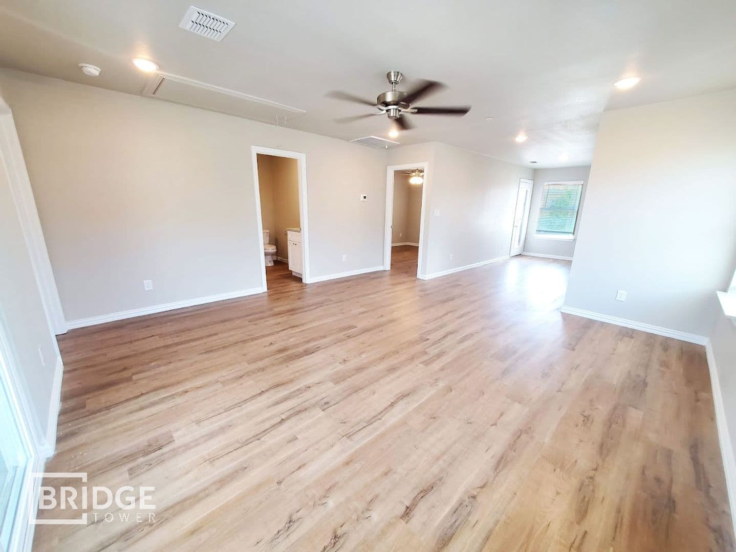 Burleson House: 1004 W Golden Lane