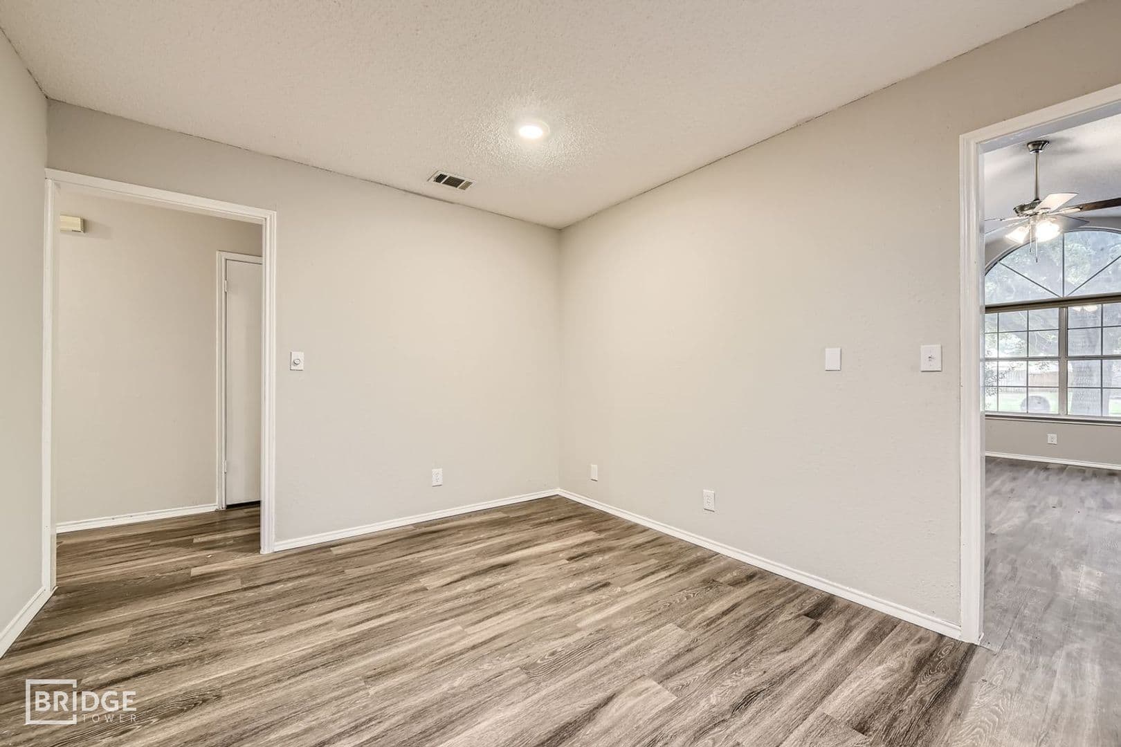 Keller House: 220 Dodge Trail