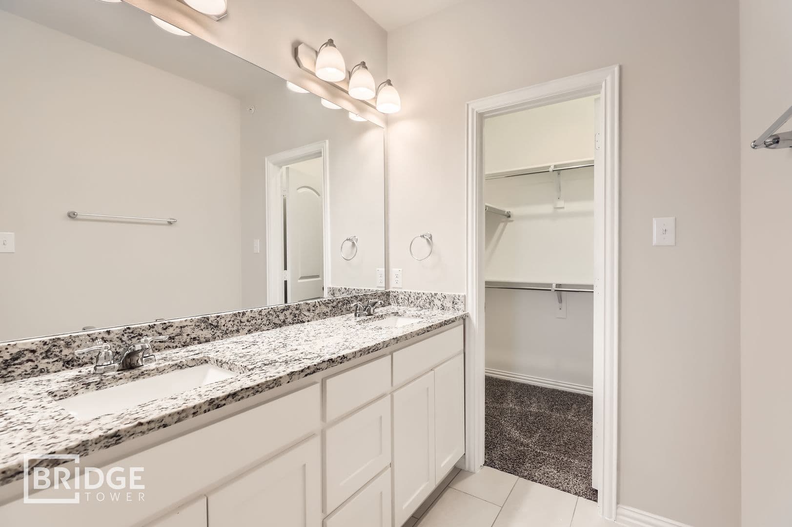 McKinney Townhome: 301 E Lamar Street