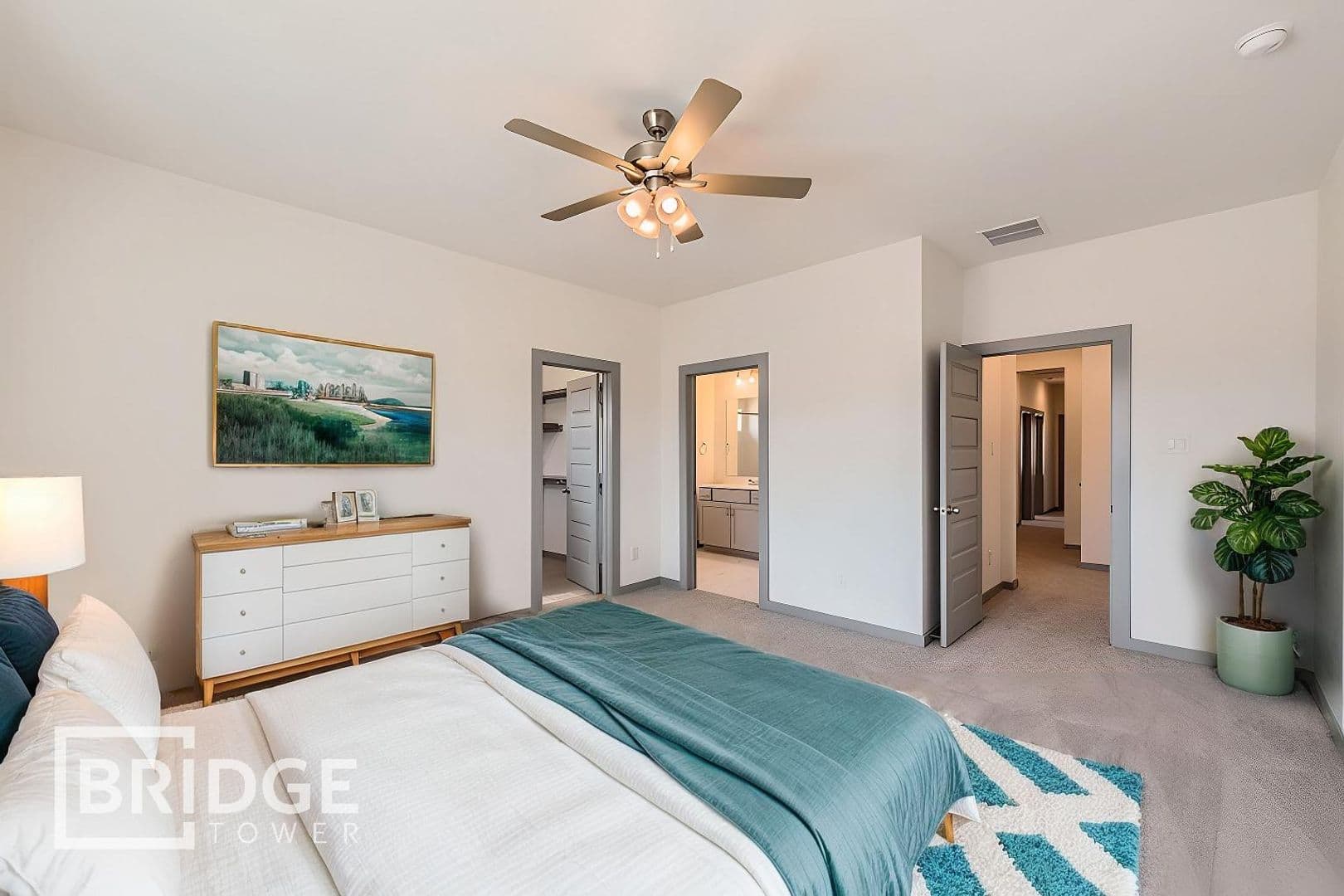Magnolia House: 33134 Willow Heights Lane