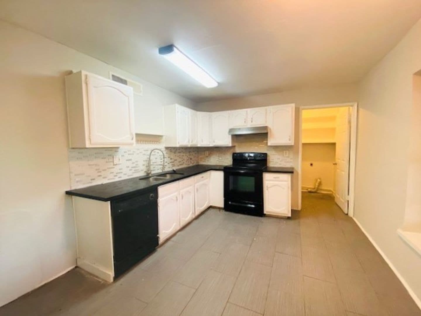 Richmond House: 6923 Jeb Stuart Drive