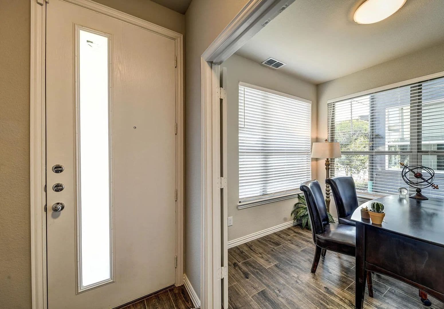 McKinney Townhome: 301 E Lamar Street