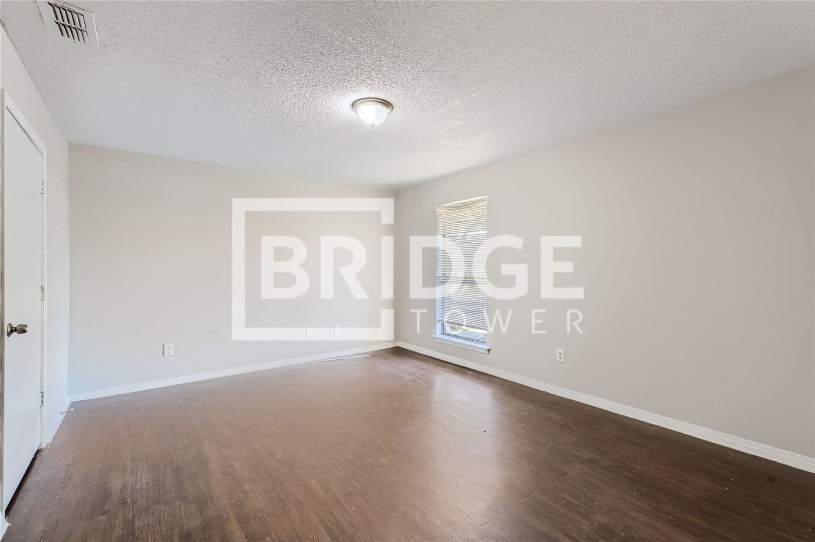 Rowlett House: 106 Cedar View Drive
