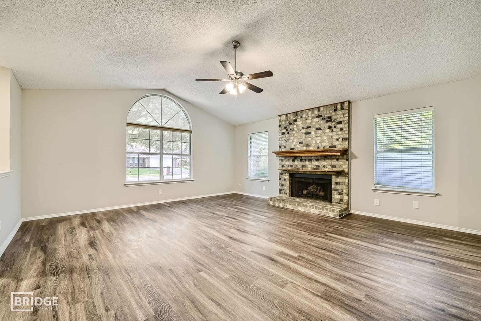 Keller House: 220 Dodge Trail