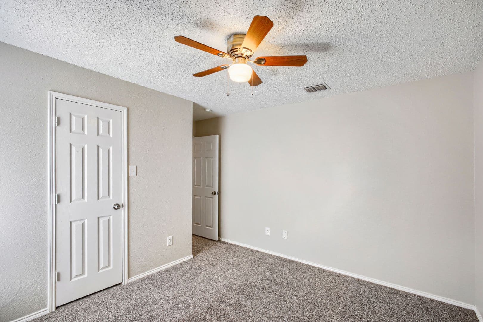 Forney House: 1107 Cumberland Drive