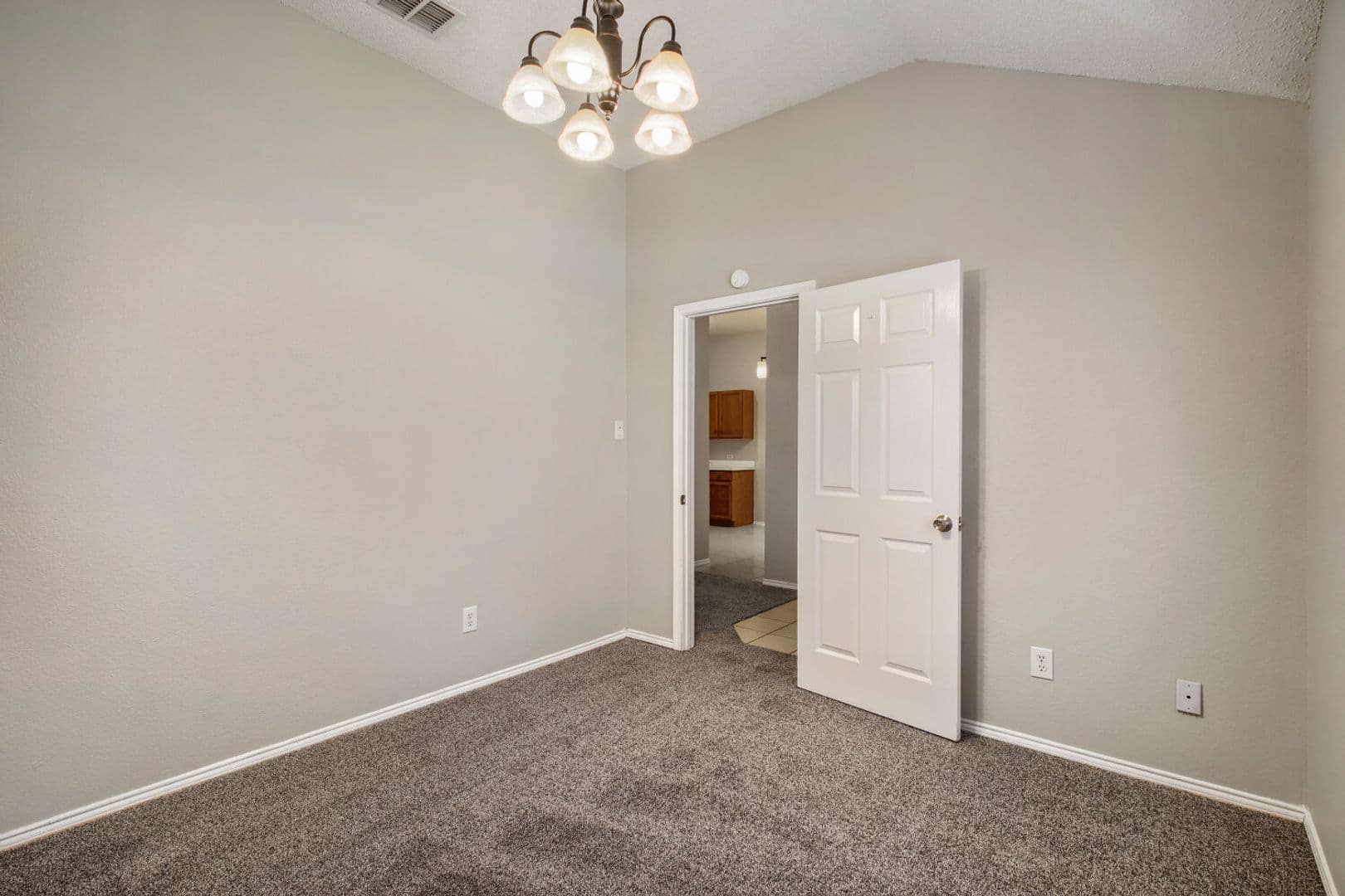 Forney House: 1107 Cumberland Drive