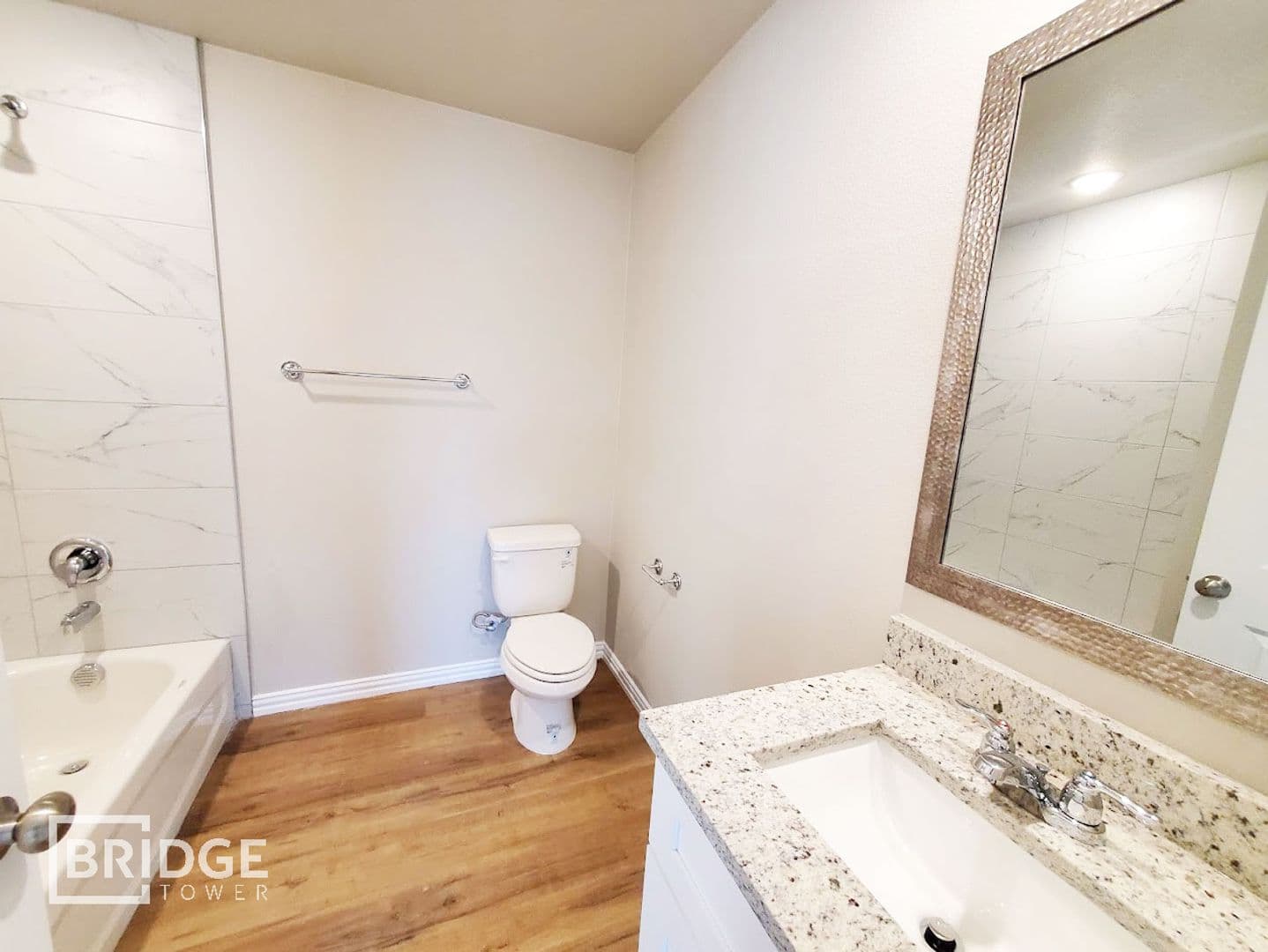 Burleson House: 1004 W Golden Lane