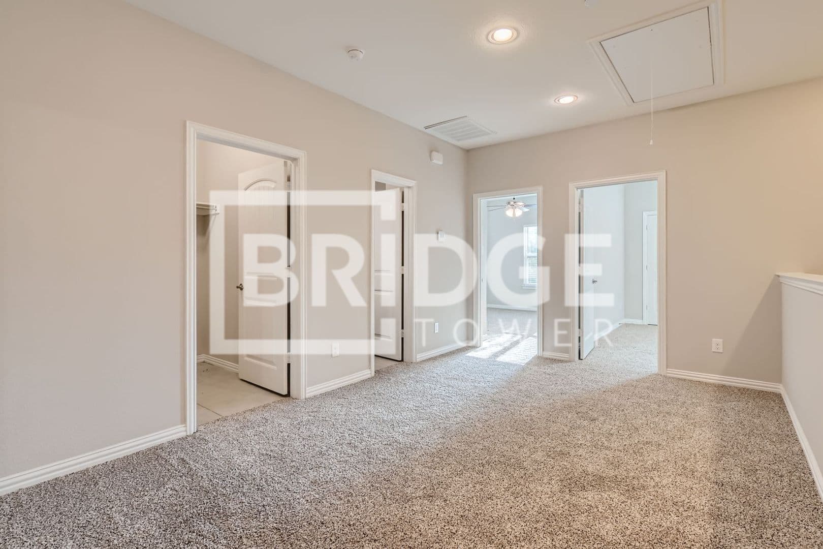Lewisville House: 1316 Lake Crest Lane