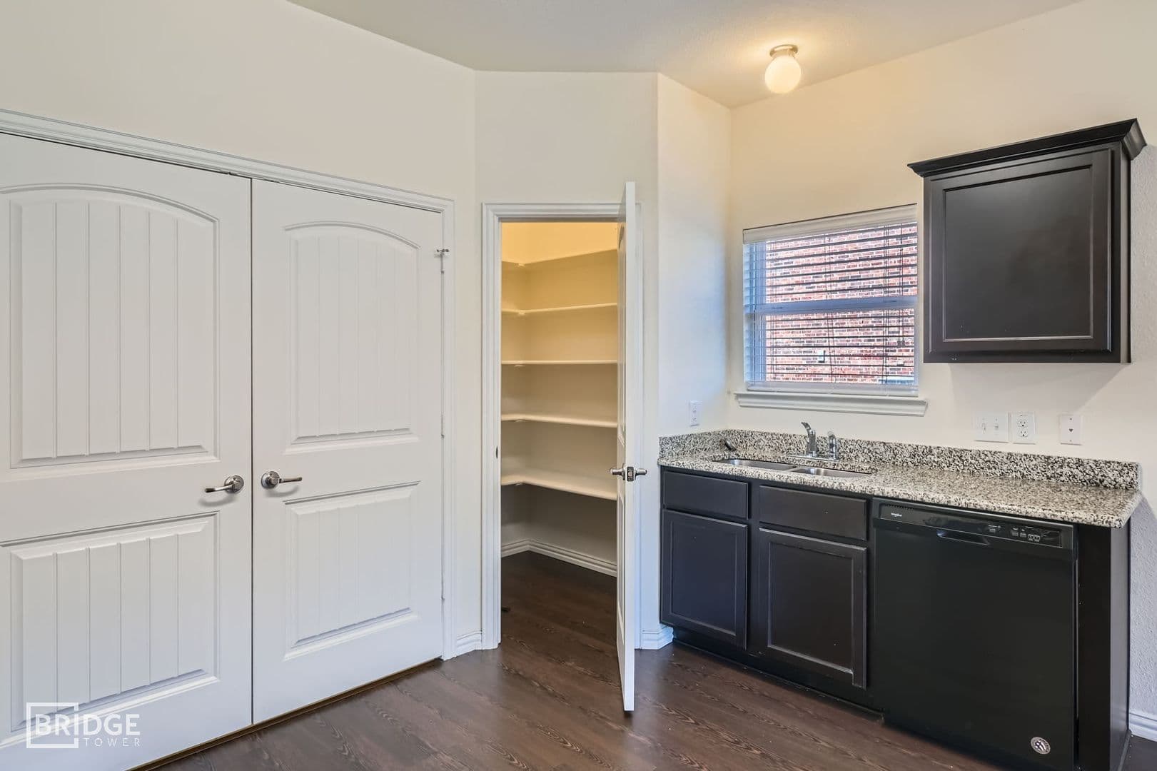 Lewisville House: 1412 Lake Crest Lane