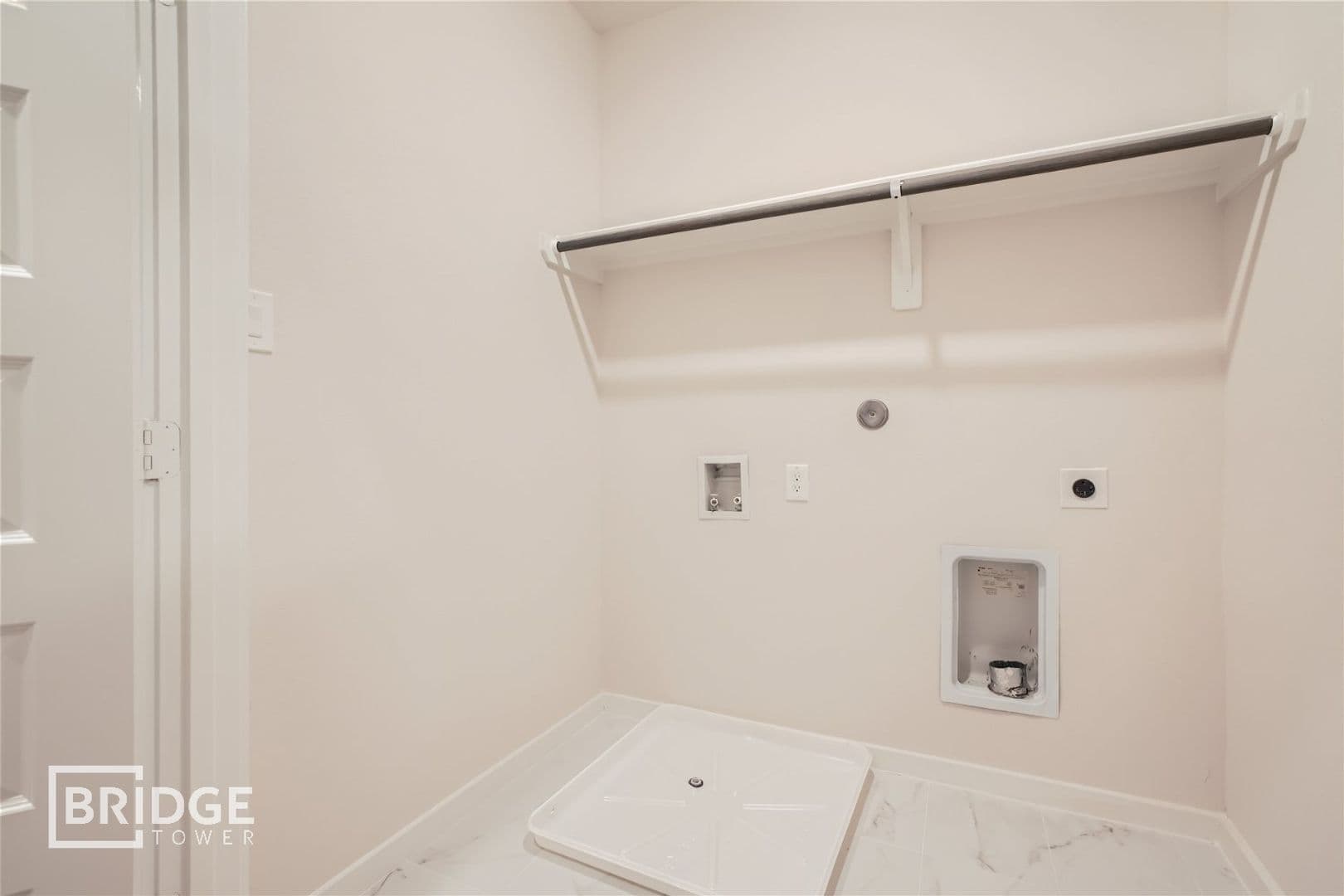Magnolia House: 33183 Oak Heights Place