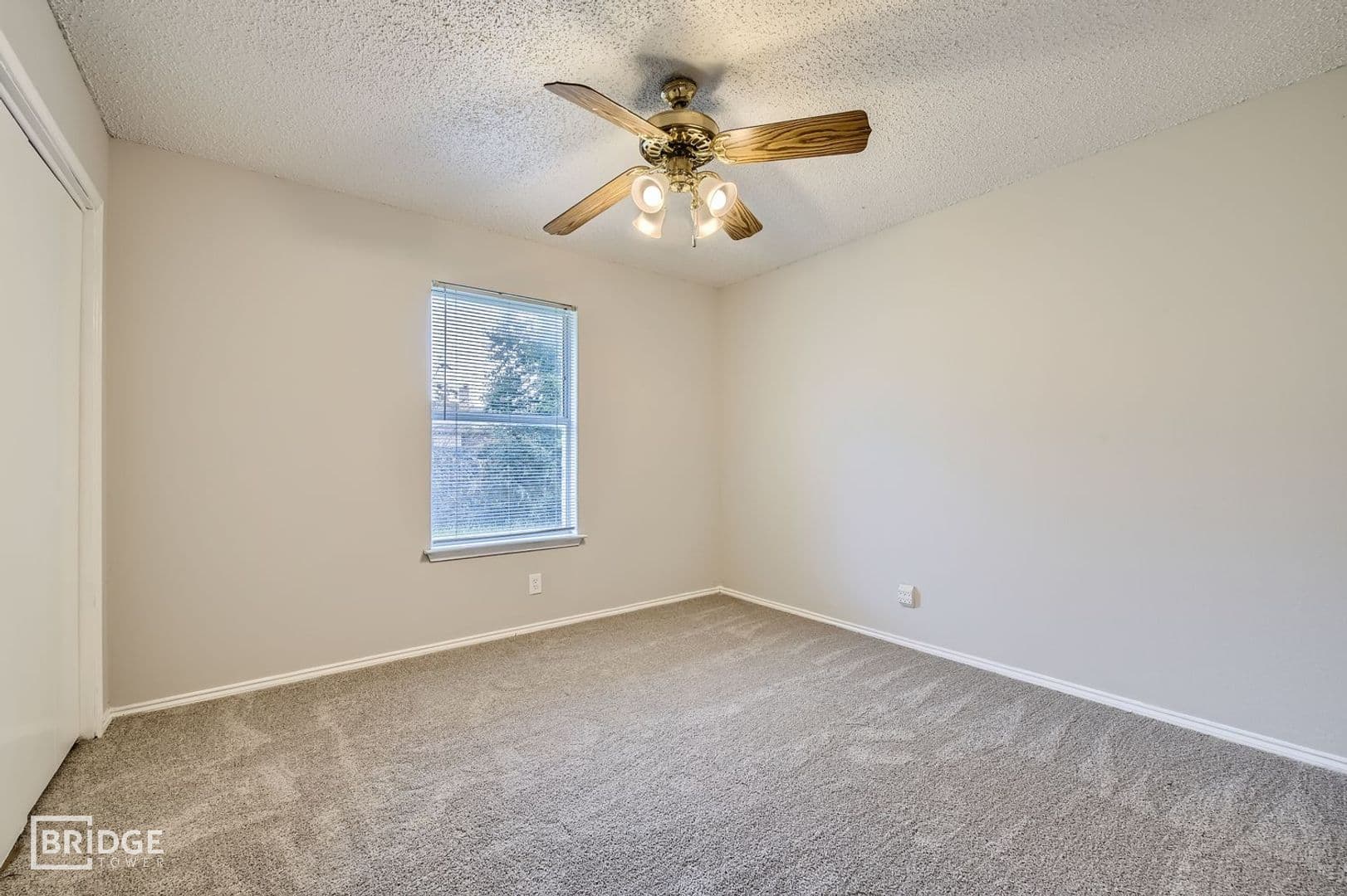 Keller House: 220 Dodge Trail