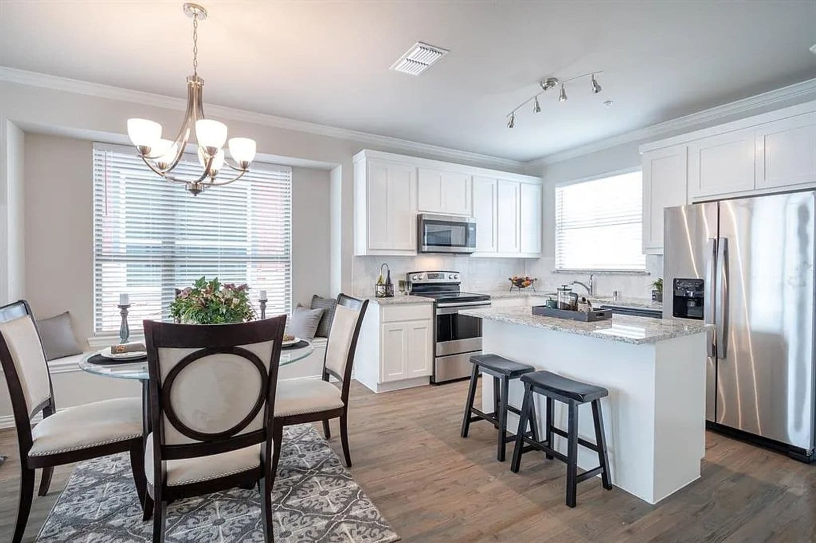 McKinney Townhome: 301 E Lamar Street