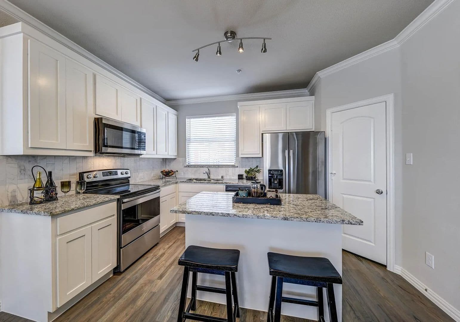 McKinney Townhome: 301 E Lamar Street