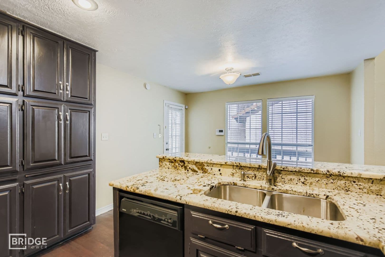 Rockwall House: 3323 Augusta Boulevard