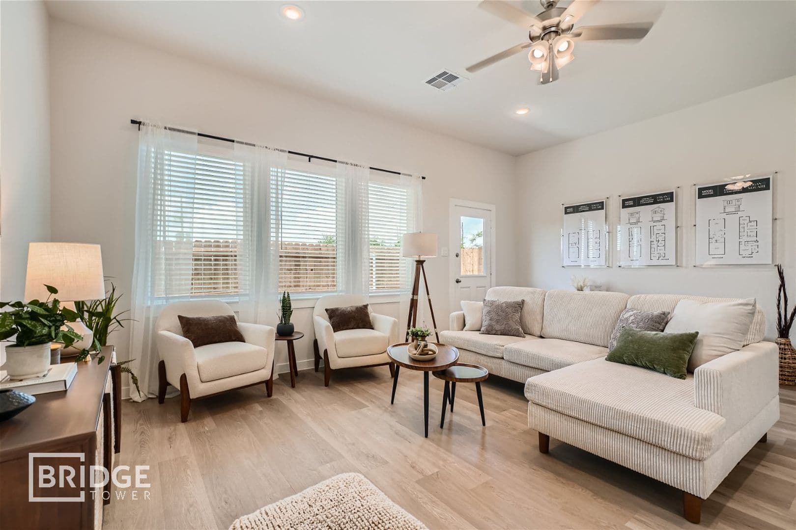 Magnolia House: 33183 Oak Heights Place