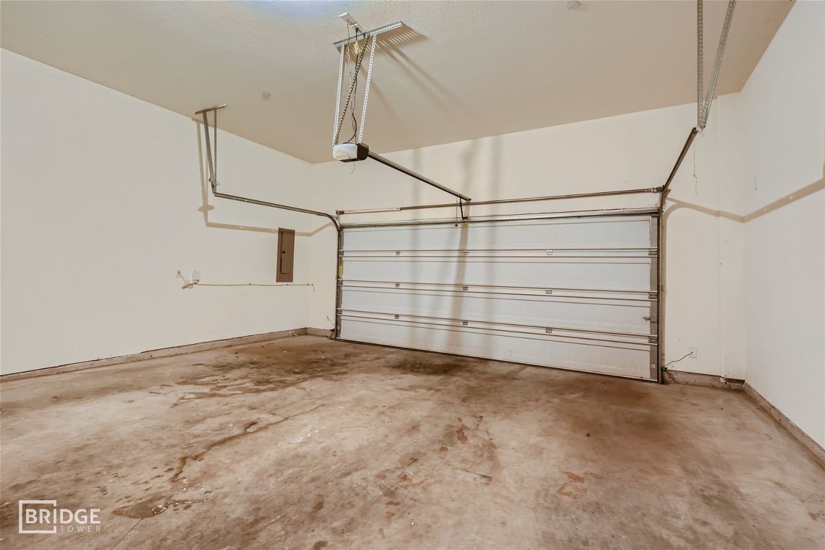 Lewisville House: 1312 Lake Crest Lane