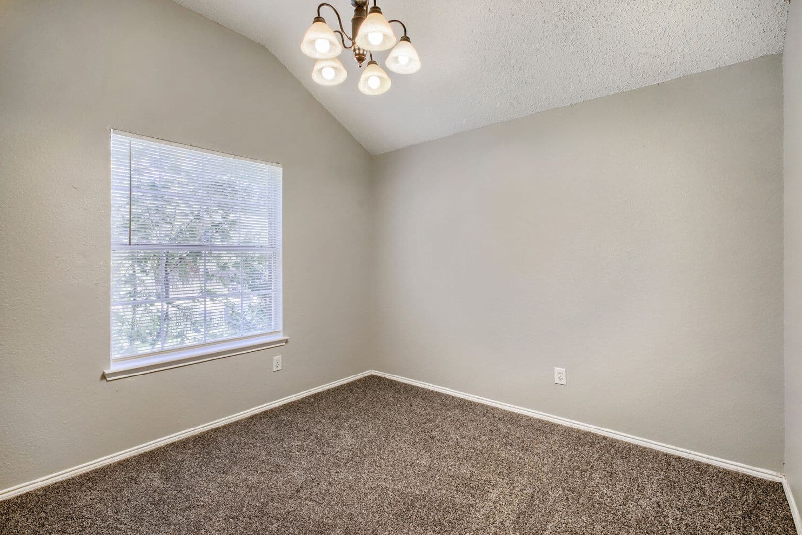 Forney House: 1107 Cumberland Drive